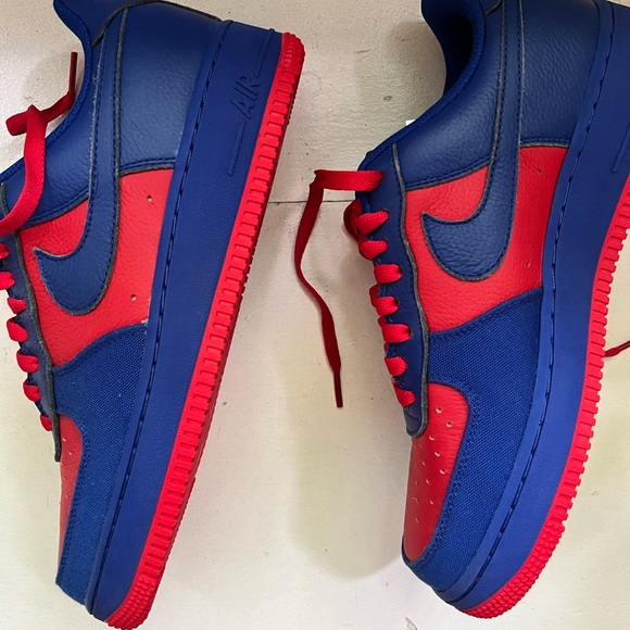 Custom Nike Airs size 8M.  Never worn - Picture 2 of 5